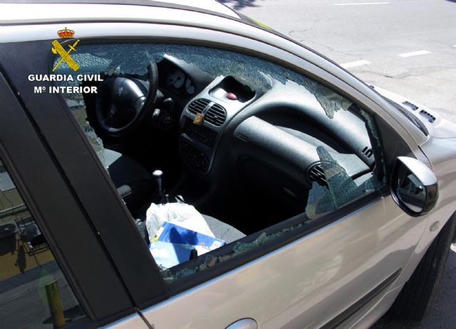 La Guardia Civil detiene a un experimentado delincuente por una quincena de robos en vehículos