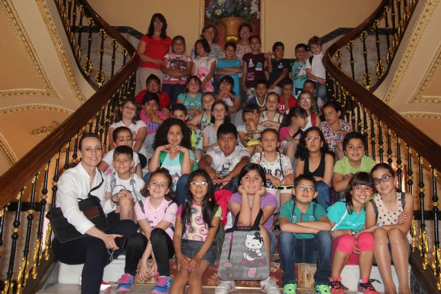 Los alumnos de 3° de Primaria del Colegio La Asunción visitan el Ayuntamiento
